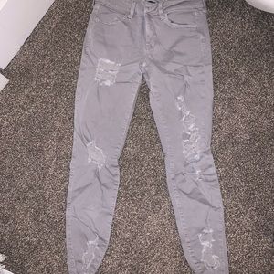 Ripped Grey skinny Jeans